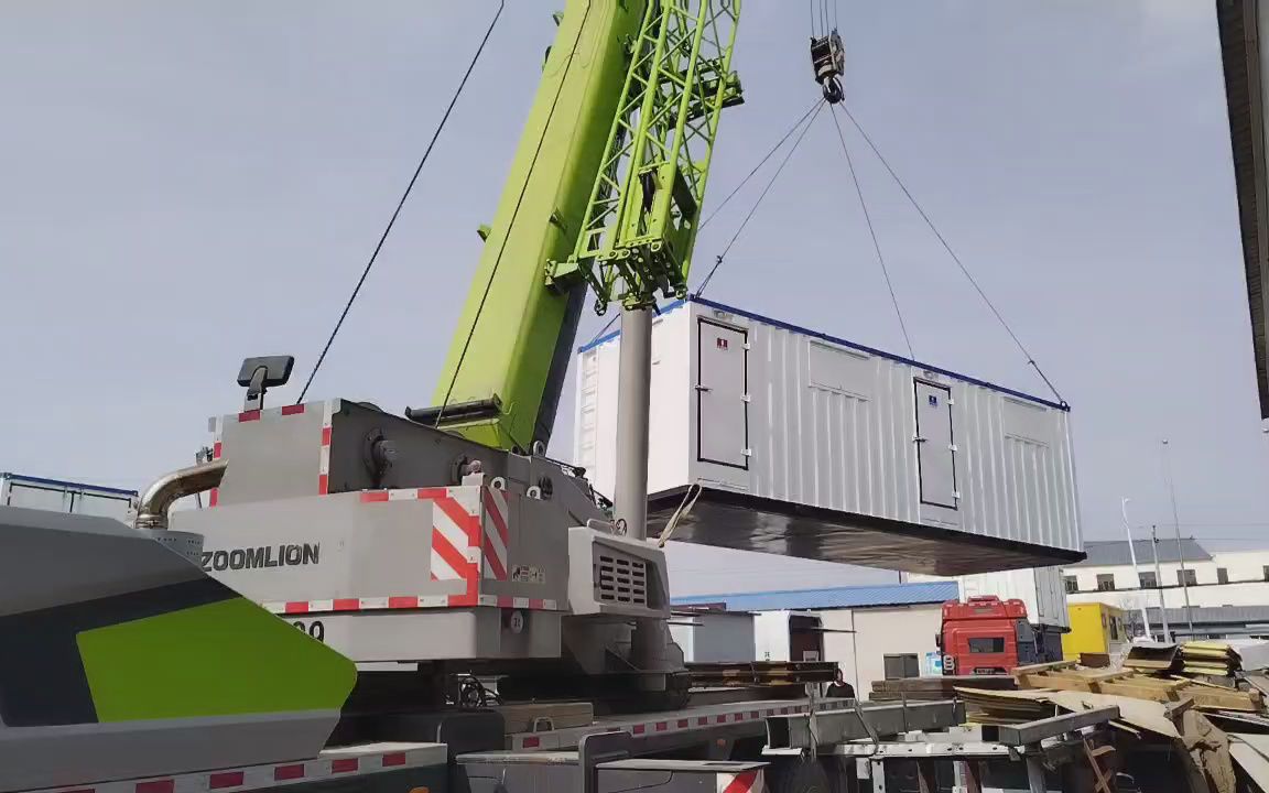 东海集装箱吊装